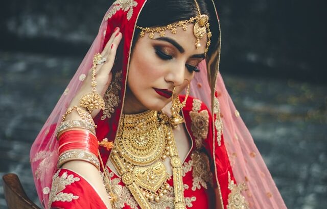 pakistani bridal dresses in red colour